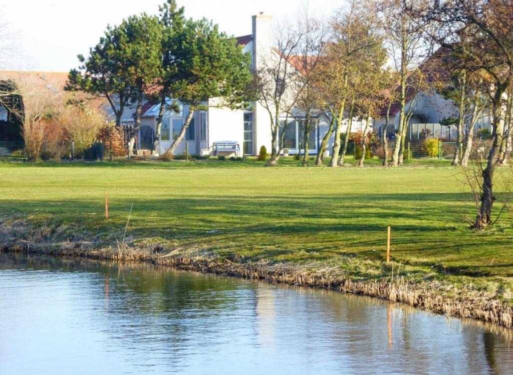 Villa Beach & Golf ยูเลียนาดอร์ป ภายนอก รูปภาพ